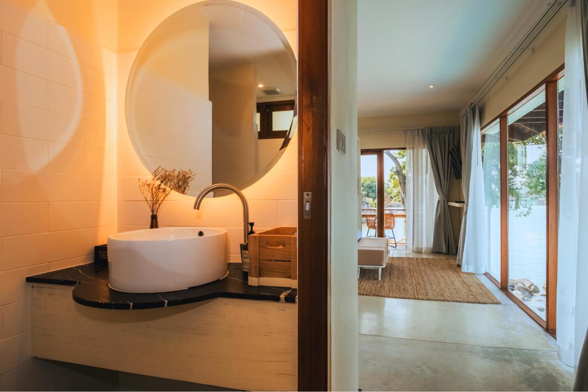 Sea Sun Bed & Beyond Hotel Bang Rak Beach  Bagian luar foto